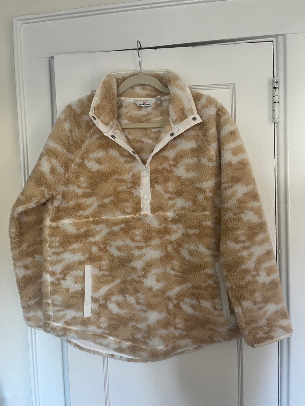 Vineyard Vines Beige and White Sherpa Pullover